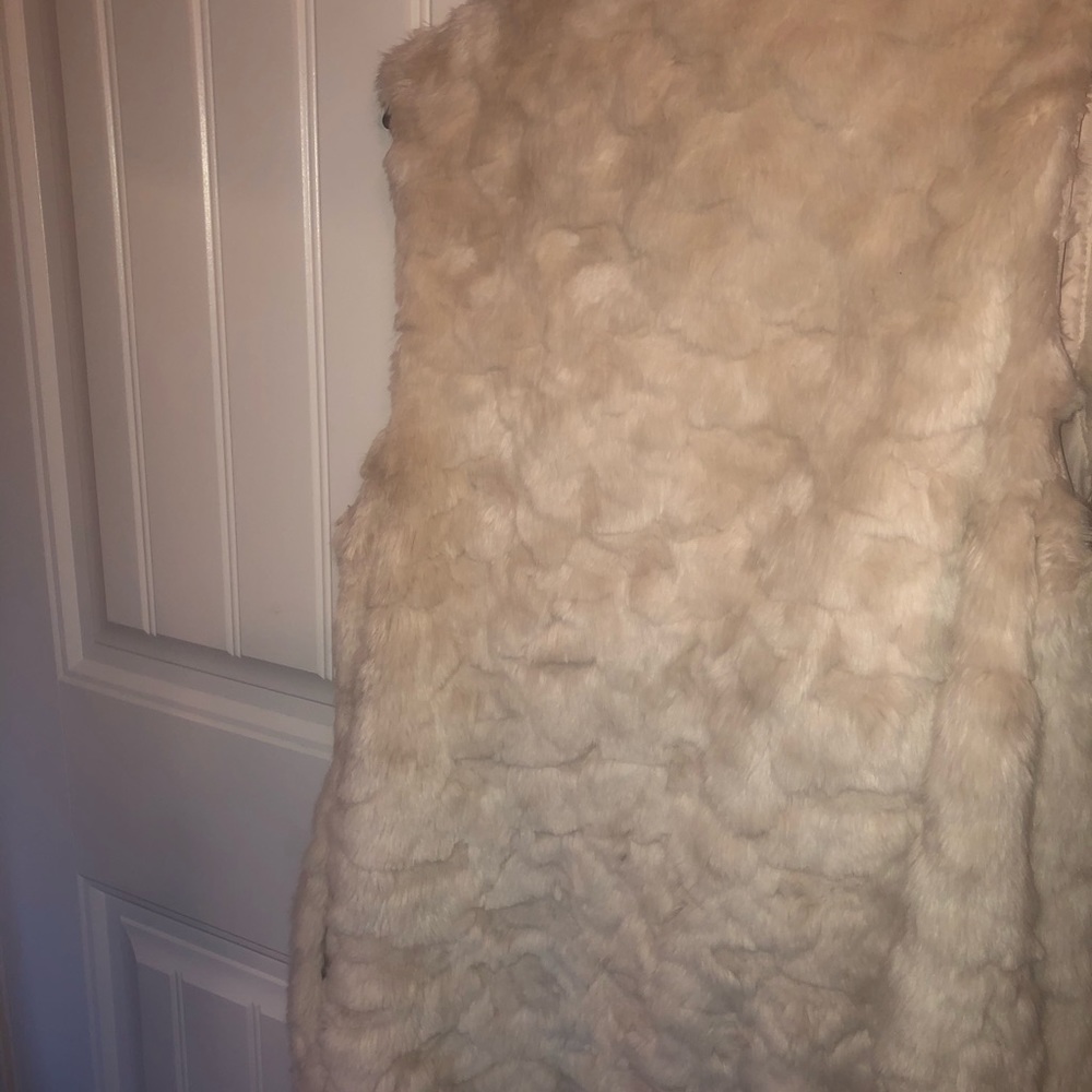 Fur vest